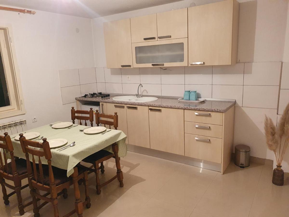 Apartamento Apartman Luka Sinj Exterior foto